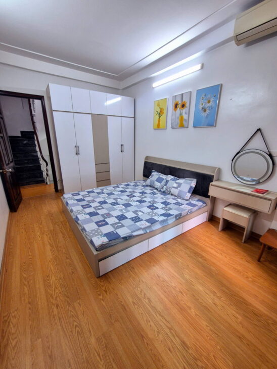 Chính chủ bán gấp nhà ngõ rộng 57 Chính Kinh,Thanh Xuân. DT 35m2 – 5 tầng. 6,35 tỷ.