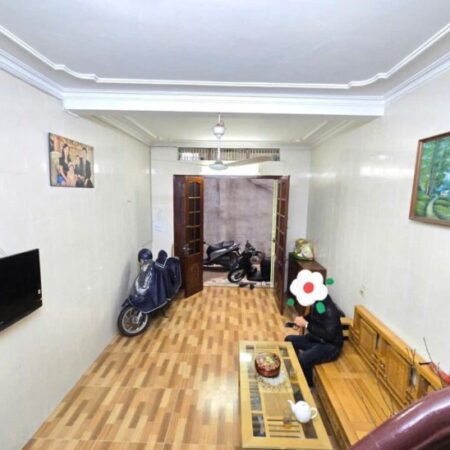 BÍ ẨN ĐỐNG ĐA – CĂN NHÀ “GIẤU MÌNH” CHỜ CHỦ NHÂN GIẢI MÃ! ???? CHỈ 1 NHÀ RA MẶT NGÕ – TRƯỚC NHÀ RỘNG