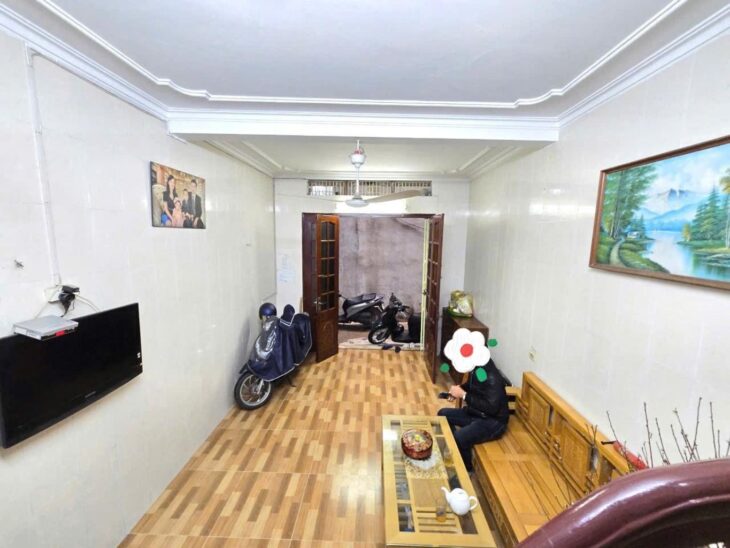 BÍ ẨN ĐỐNG ĐA – CĂN NHÀ “GIẤU MÌNH” CHỜ CHỦ NHÂN GIẢI MÃ! ???? CHỈ 1 NHÀ RA MẶT NGÕ – TRƯỚC NHÀ RỘNG