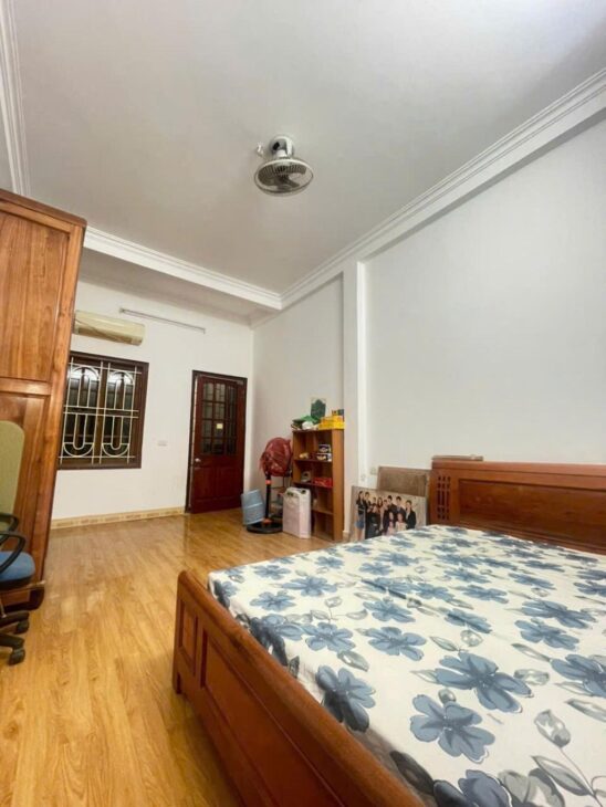 BÍ ẨN ĐỐNG ĐA – CĂN NHÀ “GIẤU MÌNH” CHỜ CHỦ NHÂN GIẢI MÃ! ???? CHỈ 1 NHÀ RA MẶT NGÕ – TRƯỚC NHÀ RỘNG