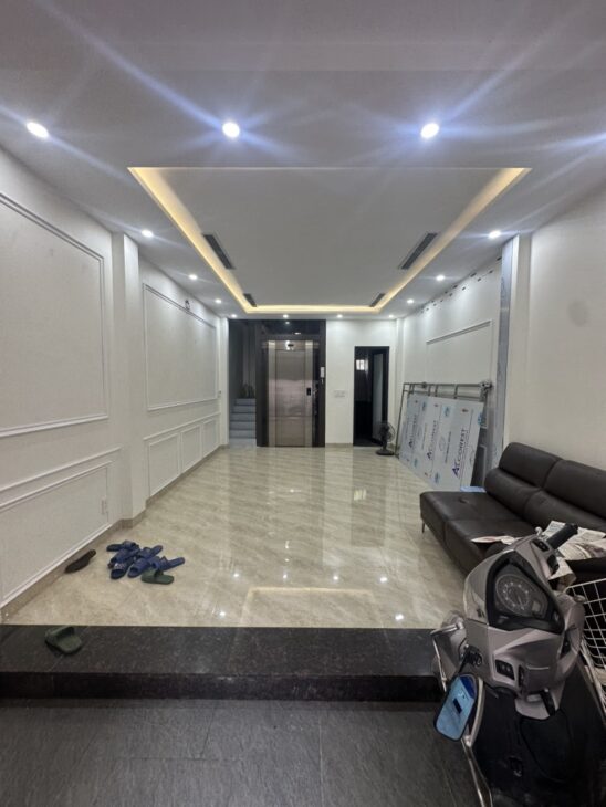 Bán nhà: Tựu Liệt, oto đỗ cửa, 46m2, 5 tầng, Thang máy, thoáng trước sau. hơn 6 tỷ