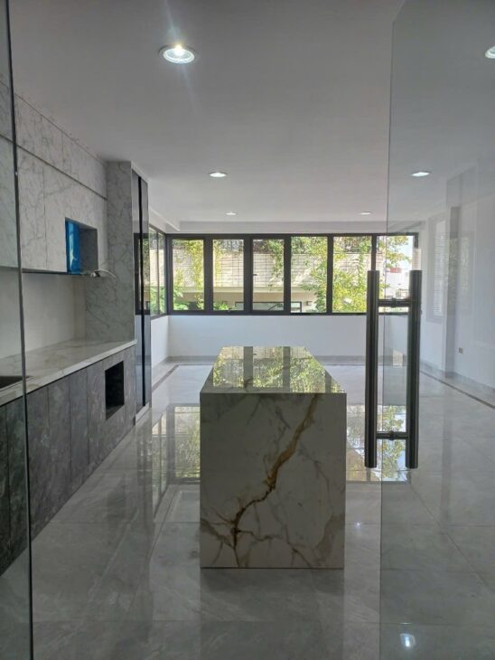 Cực đẹp, Kim Mã, ô tô, phân lô, mt5 m, 6 tầng, 52m2 nhỉnh 20 tỉ
