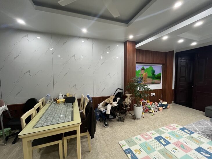 bán nhà đẹp thịnh quang 46m2 , 5 tầng , 8,5 tỷ