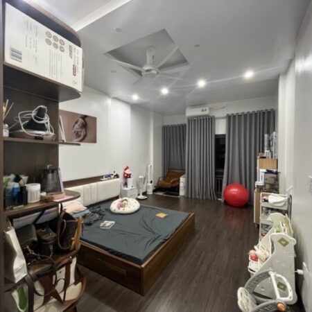 bán nhà đẹp thịnh quang 46m2 , 5 tầng , 8,5 tỷ