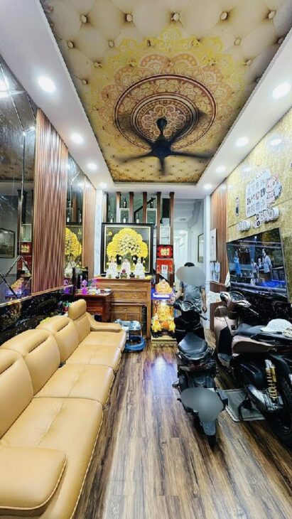 CHỦ GẤP BÁN – HẠ CÒN 7,1 TỶ NHÀ ĐẸP 5 TẦNG BTCT – 38M2 – HẺM XE HƠI THÔNG – SÁT MẶT TIỀN HƯNG PHÚ