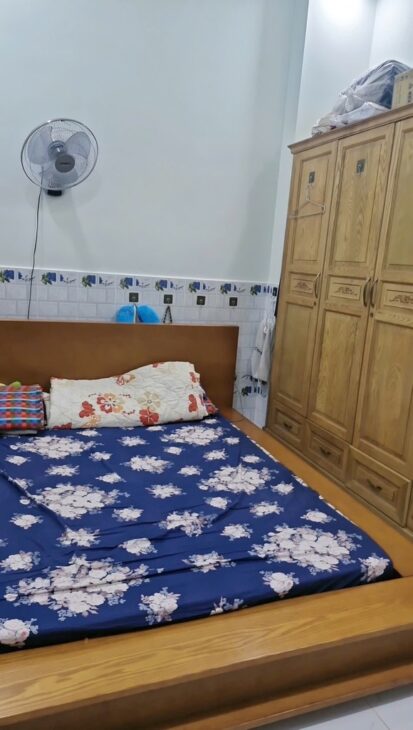 Bán nhà mặt phố Q.9, 83m2, 3 tầng, 4PN, 9 tỷ, sổ đỏ hoặc Nhà mặt phố Q9, 83m², 3 tầng, 4PN, 9 tỷ,
