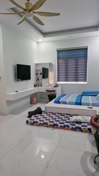 Bán nhà mặt phố Q.9, 83m2, 3 tầng, 4PN, 9 tỷ, sổ đỏ hoặc Nhà mặt phố Q9, 83m², 3 tầng, 4PN, 9 tỷ,