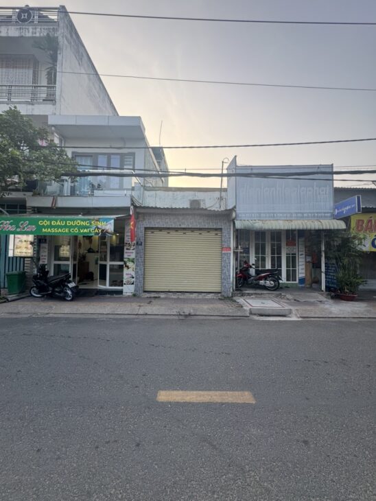 Bán nhà mặt phố Q.9, 33m², 2 tầng, 5 tỷ, sổ đỏ Phường Phước Long B, 185, 0978079699