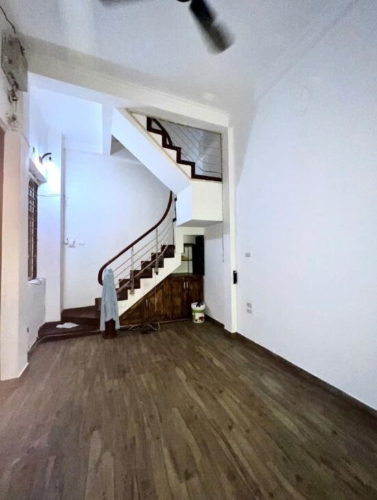 Bán nhà đẹp Kim Mã, lô góc, ngõ thông ô tô tránh, 6 tầng, mt4m, chỉ 13,5 tỉ