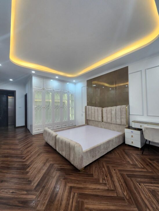 BÁN NHÀ VÕ THỊ SÁU, 7 TẦNG – THANG MÁY – GẦN HỒ – FULL NỘI THẤT – 45M² – 17 TỶ