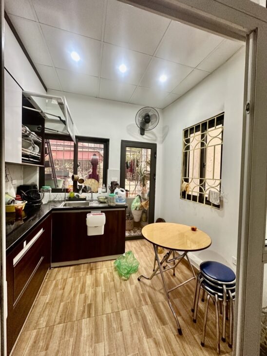 Bán nhà khương trung , ngã tư sở 35m2 , 4 tầng , 3 ngủ , 5,68 tỷ