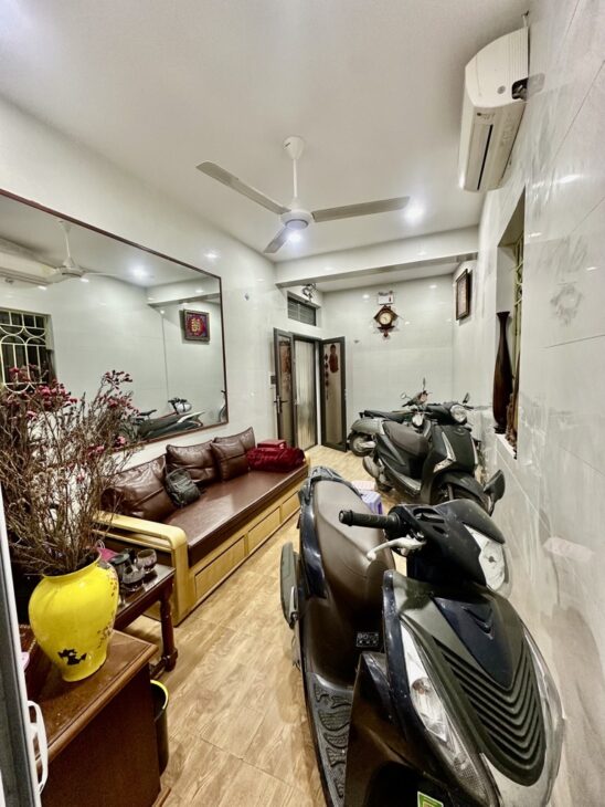 Bán nhà khương trung , ngã tư sở 35m2 , 4 tầng , 3 ngủ , 5,68 tỷ