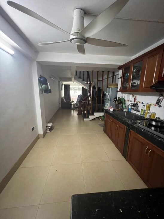 SIÊU PHẨM PHÂN LÔ OTO TRÁNH- VỈA HÈ KINH DOANH SẦM UẤT. KHUNG CỘT CHẮC CHẮN CÓ THỂ LẮP THANG MÁY