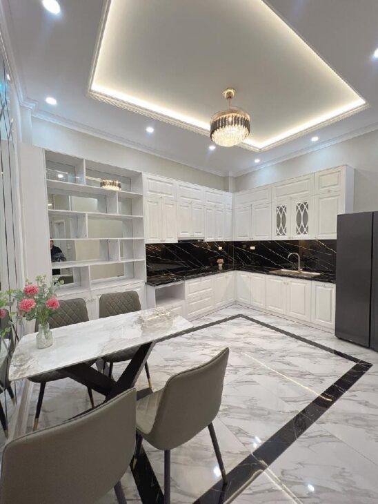 Nhà mới đẹp Nguyễn Đức Cảnh, thang máy nhập khẩu, ngõ ô tô 6 tầng 60m2 giá 13.5 tỷ