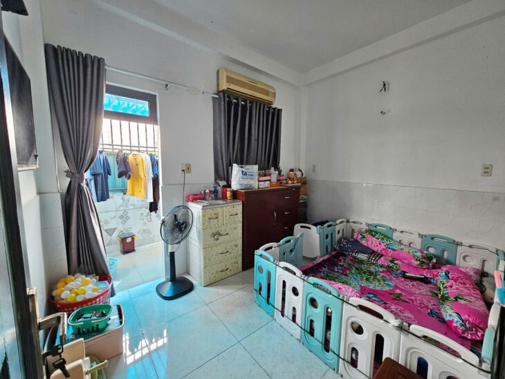 Bán nhà 4 tầng mặt tiền đường QL50, Giá 9.5 Tỷ