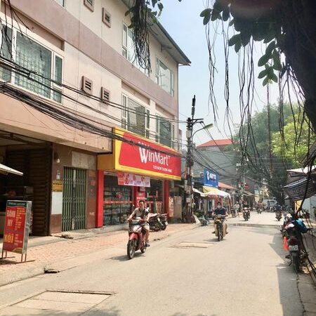 Nhà đường đôi Phú Thượng đối diện Ciputra ô tô trong nhà, dt 80m2, mt 7m, 8 tầng thang máy, giá chỉ