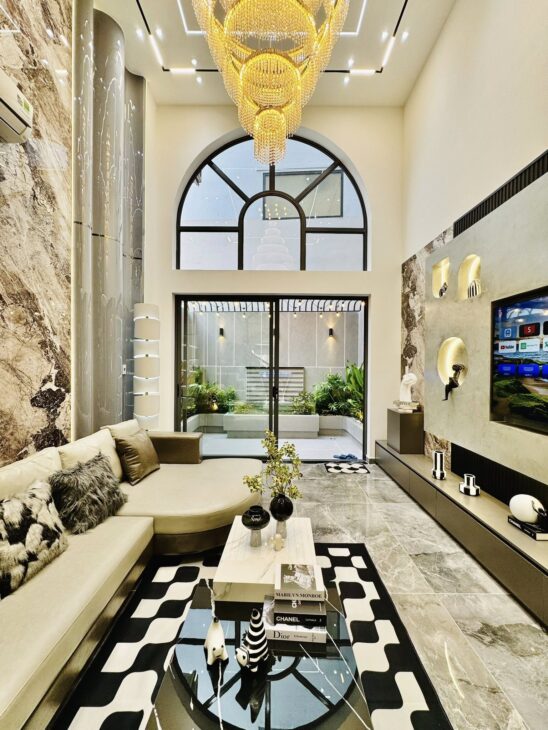 Nhà 5 Tầng, TK hiện đại, Full nội thất. Phạm Văn Chiêu, P.14, gần Tham Lương