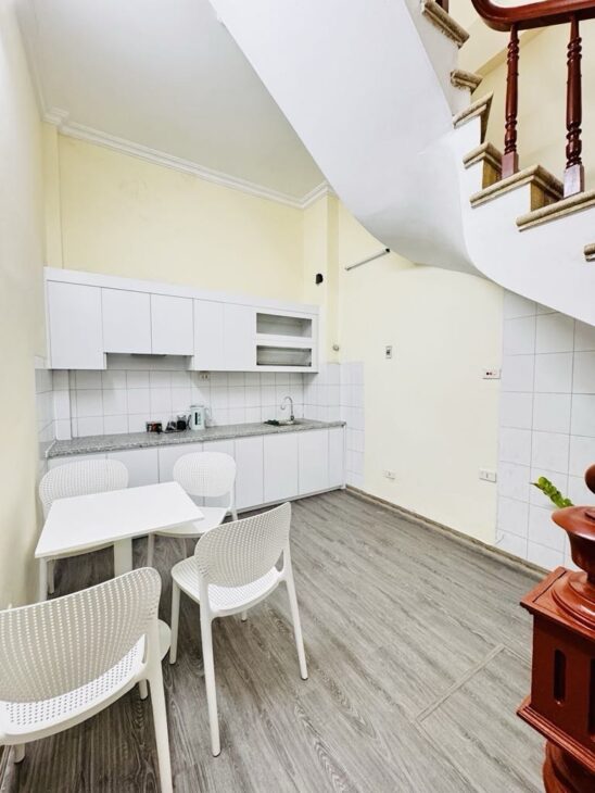 ????HƠN 8 Tỷ – EM MẶT PHỐ- NHÀ 6 TẦNG THANG MÁY – PHỐ HÀO NAM ĐỐNG ĐA – CÁCH MẶT PHỐ CHỈ 10M – FULL