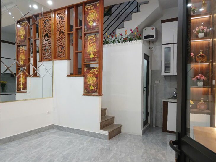 Cần bán nhà 3 tầng đẹp ở luôn Nam Dư, ngõ 3 gác thông thoáng, 2.5 tỷ