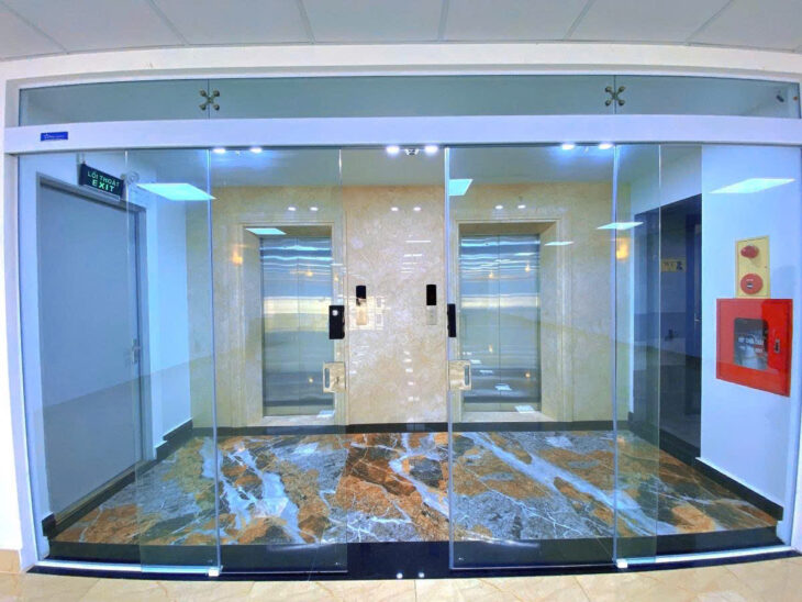 TÒA BUILDING MẶT PHỐ NGUYỄN KHÁNH TOÀN, PHÙNG CHÍ KIẾN, DT 251.5M2, MỚI TINH 7 TẦNG NỔI, TUM, HẦM.