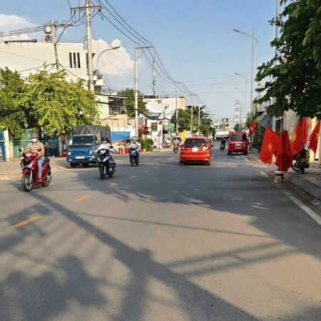 Bán nhà mặt tiền 15x40m giá 32,5 tỷ ĐƯờng Trần Thị Năm Bán nhà mặt tiền 15x40m giá 32,5 tỷ ĐƯờng Trần Thị Năm