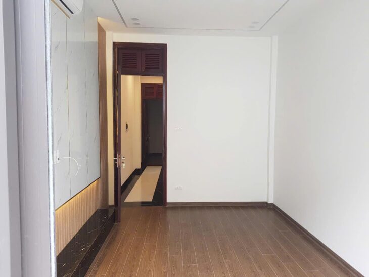 Hot! Bán nhà Bạch Mai 40m2.MTx5m ngõ thông, ô tô đỗ cửa, gần nhiều trường học lớn.