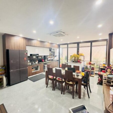 Hiếm!!!Bán nhà Kim Đồng 65m2.Mtx5m lô góc, gần phố, gần ô tô, ngõ thông các ngả