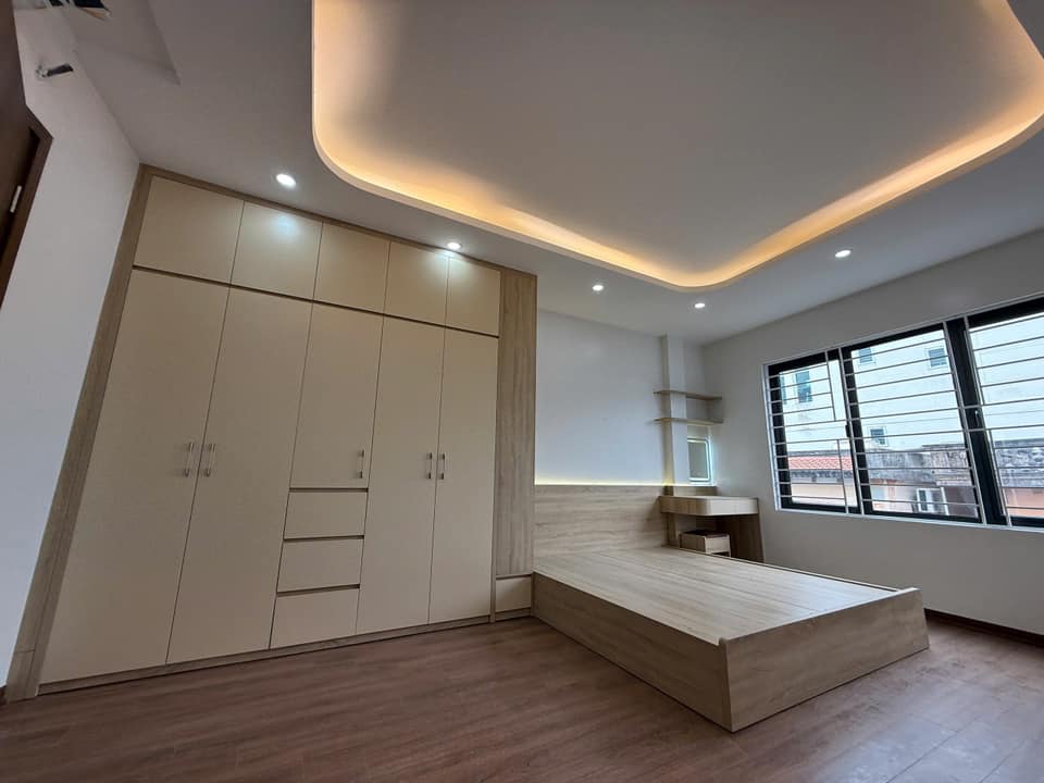 BÁN NHÀ ĐẸP PHÂN LÔ BÁT KHỐI GIA LÂM 4 TẦNG, Ô TÔ ĐỖ CỬA GIÁ 5,95 TỶ