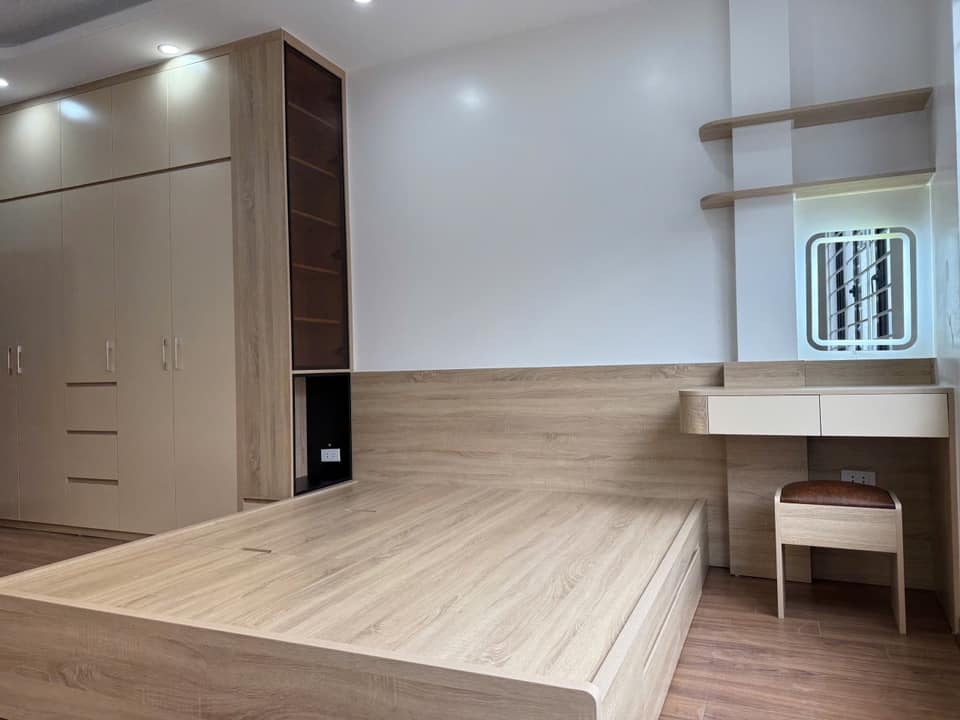 BÁN NHÀ ĐẸP PHÂN LÔ BÁT KHỐI GIA LÂM 4 TẦNG, Ô TÔ ĐỖ CỬA GIÁ 5,95 TỶ