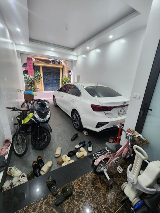 BÁN NHÀ PHỐ YÊN LẠC – 57M² x 5 TẦNG THANG MÁY – Ô TÔ VÀO NHÀ – SỔ ĐỎ CHÍNH CHỦ – GIÁ CHỈ 18.8 TỶ