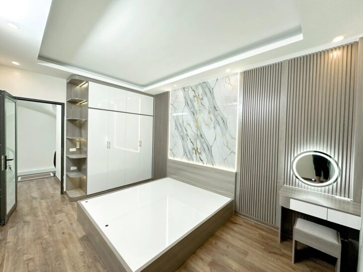 THANH TRÌ – NHÀ 5 TẦNG HIỆN ĐẠI, FULL NỘI THẤT, Ô TÔ ĐỖ CỬA