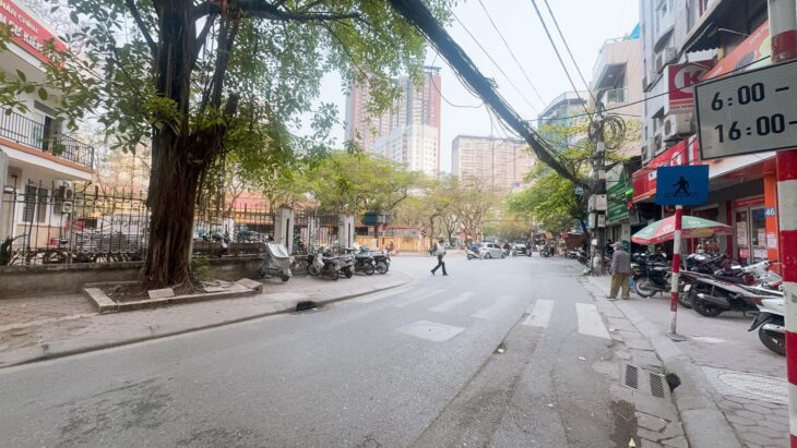 Bán NHANH KS 3* trung tâm quận Thanh Xuân, 102m2x8 tầng, thang máy, lô góc 69,9 tỷ Bán NHANH KS 3* trung tâm quận Thanh Xuân, 102m2x8 tầng, thang máy, lô góc 69,9 tỷ
