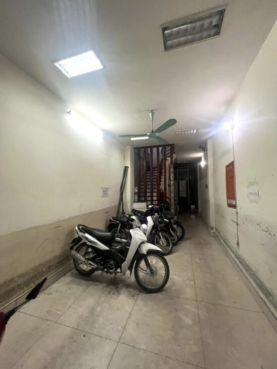 BÁN NHÀ PHÂN LÔ HOÀNG VĂN THÁI, NGÕ THÔNG, Ô TÔ ĐỖ CỬA GIÁ 17,9 TỶ