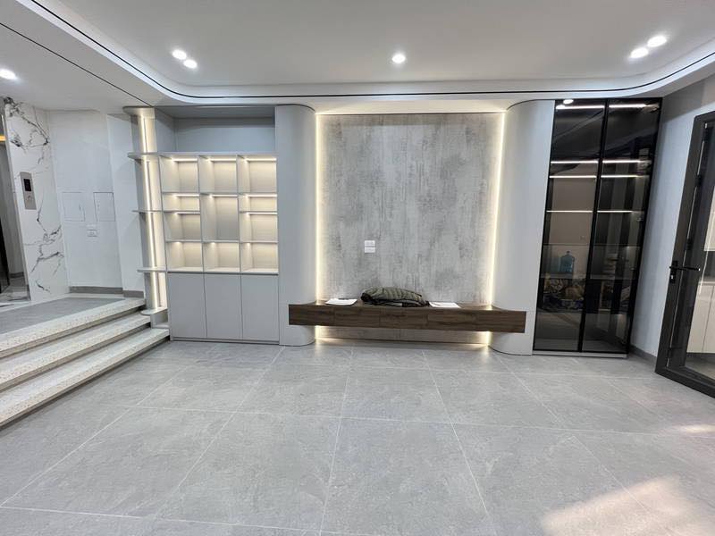 BÁN NHÀ ĐÀM QUANG TRUNG – NHÀ MỚI 6 TẦNG – THANG MÁY – CÁCH PHỐ 20M – GẦN AEON MALL LONG BIÊN