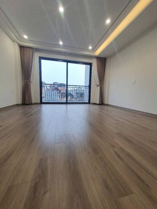 BÁN NHÀ PHỐ TRẠM – 6 TẦNG THANG MÁY – Ô TÔ TRÁNH – GẦN AEON – Ở NGAY