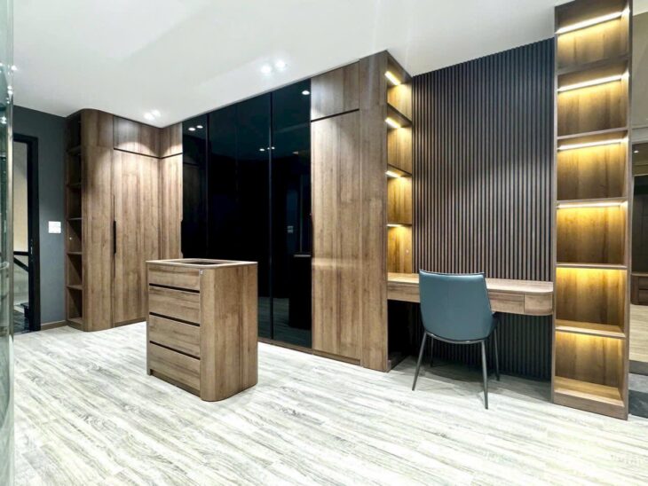 BÁN NHÀ NGỌC LÂM – 7 TẦNG THANG MÁY – NGÕ RỘNG Ô TÔ TRÁNH – KINH DOANH ĐỈNH – GẦN PHỐ CỔ.