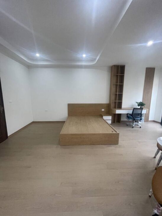 SIÊU PHẨM NGỌC THỤY – 6 TẦNG THANG MÁY – GARA Ô TÔ 7 CHỖ – FULL NỘI THẤT – ĐƯỜNG 10M