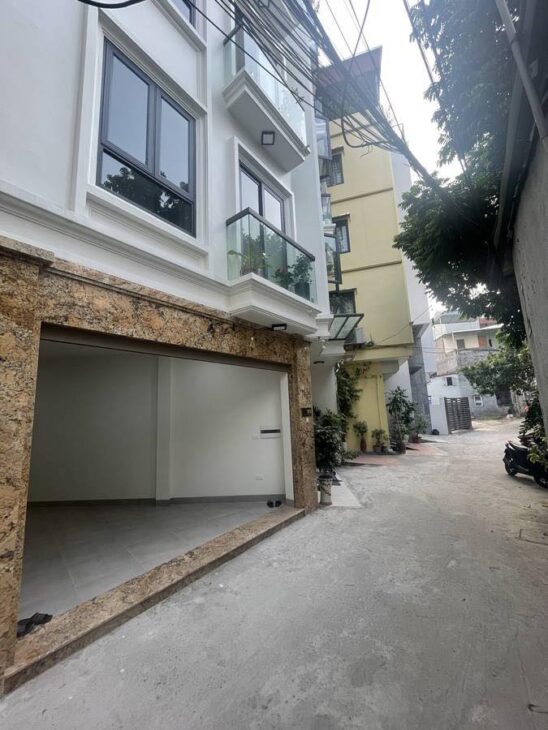 SIÊU PHẨM NGỌC THỤY – 6 TẦNG THANG MÁY – GARA Ô TÔ 7 CHỖ – FULL NỘI THẤT – ĐƯỜNG 10M