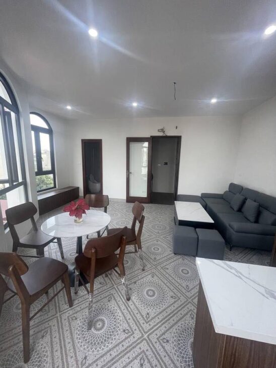SIÊU PHẨM NGỌC THỤY – 6 TẦNG THANG MÁY – GARA Ô TÔ 7 CHỖ – FULL NỘI THẤT – ĐƯỜNG 10M