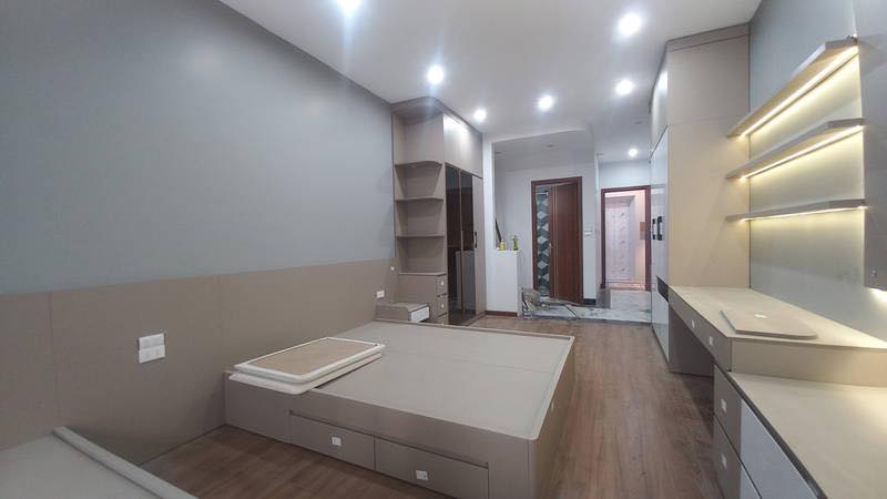 NHÀ ĐẸP BỒ ĐỀ – THANG MÁY – NỘI THẤT XỊN – TRUNG TÂM – NGÕ Ô TÔ VÀO NHÀ