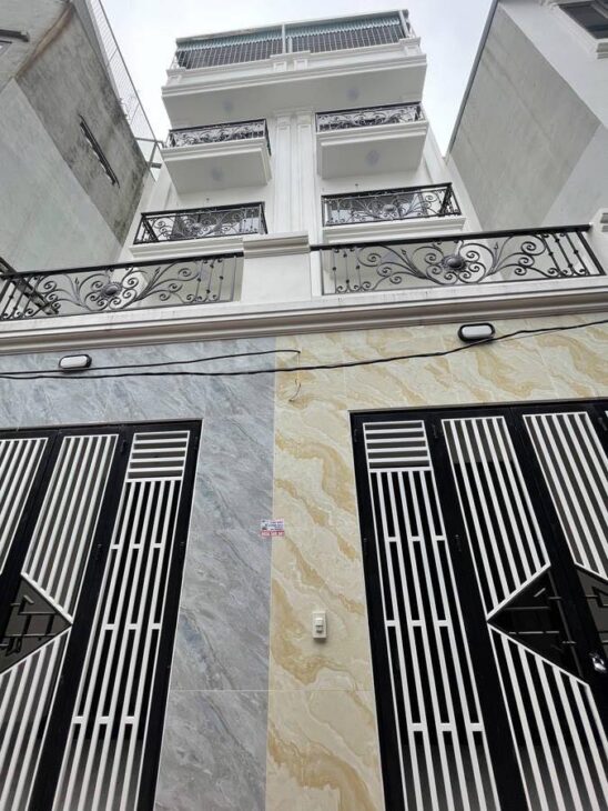 NHÀ MỚI NGỌC TRÌ – LONG BIÊN – THIẾT KẾ HIỆN ĐẠI – 20M RA Ô TÔ TRÁNH – GẦN CHỢ, TRƯỜNG, HỒ