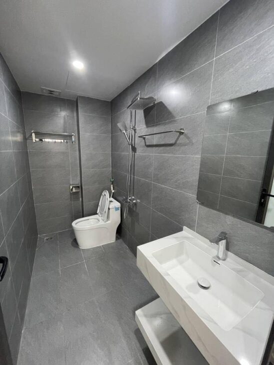 NHÀ MỚI NGỌC TRÌ – LONG BIÊN – THIẾT KẾ HIỆN ĐẠI – 20M RA Ô TÔ TRÁNH – GẦN CHỢ, TRƯỜNG, HỒ