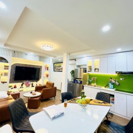 68m2, Tập thể Minh Khai, Hai Bà Trưng, Tầng 2, 2 ngủ, lô góc thoáng sáng, ô tô ngay chân cầu thang.