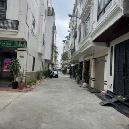 Nhà tái định cư Sao Sáng – 40m 3 tầng – Giá 4.1 tỉ độc lập dân xây