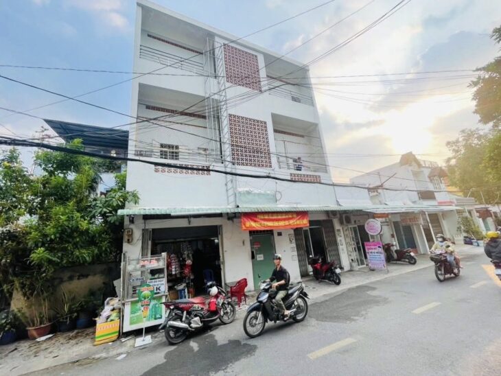 Bán tòa nhà mặt tiền 3 tầng 10x25m giá 18,5 tỷ Đường Hiệp Thành 5