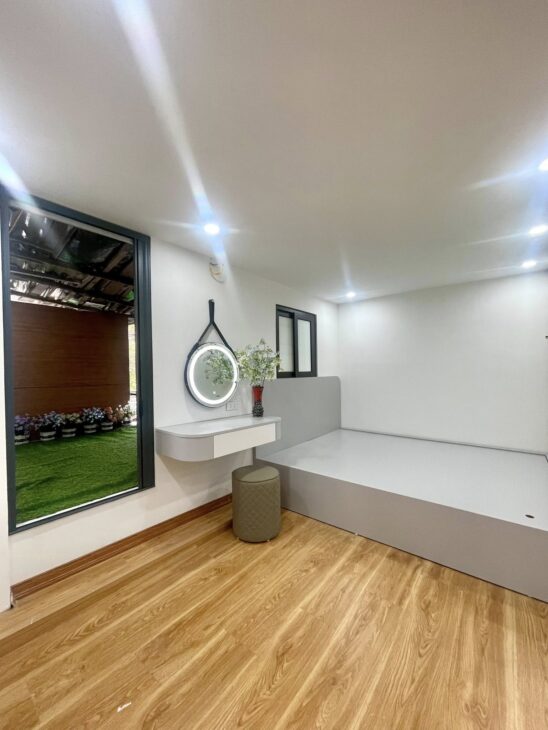 Tập thể tầng 2 phố Quỳnh Mai, Hai Bà Trưng – DT 70m, 2 ngủ, hơn 2 đồng