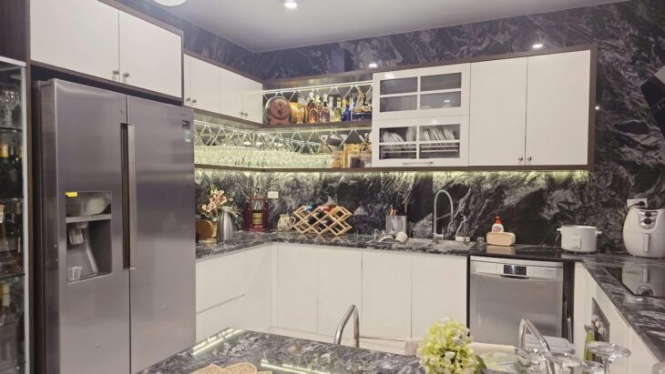 TÒA SIÊU VIP-LÔ GÓC-Phố Nguyễn Khánh Toàn 111m/8Tầng/MT 23m 69 Tỷ, Dòng tiền cao