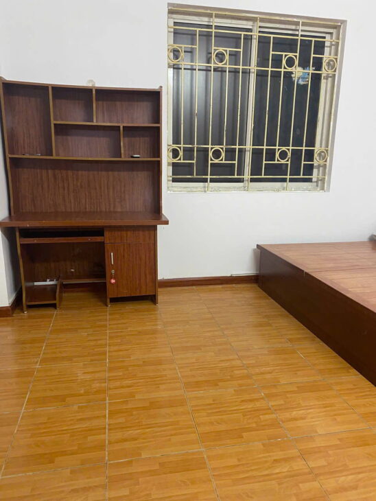 Chính chủ bán gấp CH chung cư F4, 114 Trung Kính, Cầu Giấy, DT 90 m² 2 PN. 6,3 tỷ.