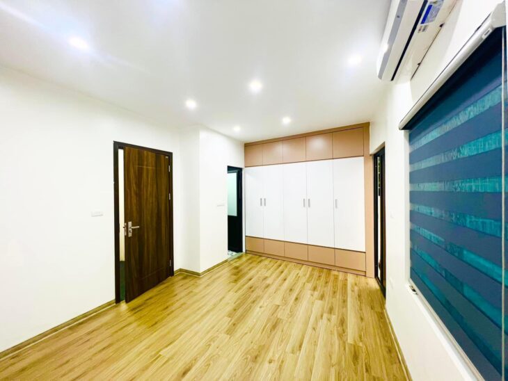 Nhà Minh Khai, vài bước ra oto, lô góc, dân xây, 5 tầng, 7.5 tỷ