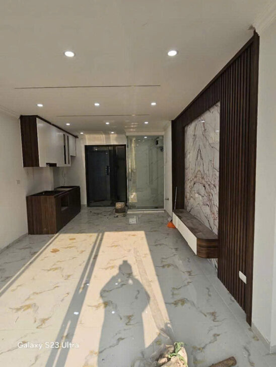 ĐỐNG ĐA = NGUYỄN CHÍ THANH – HIỆN ĐẠI – Ô TÔ – THANG MÁY – 40m – 6T – 17 tỉ